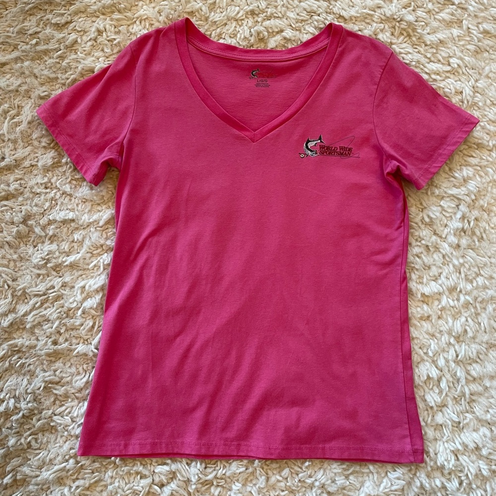 🎯 3 for $15 🎯 Women’s Pink v neck t shirt from bass pro